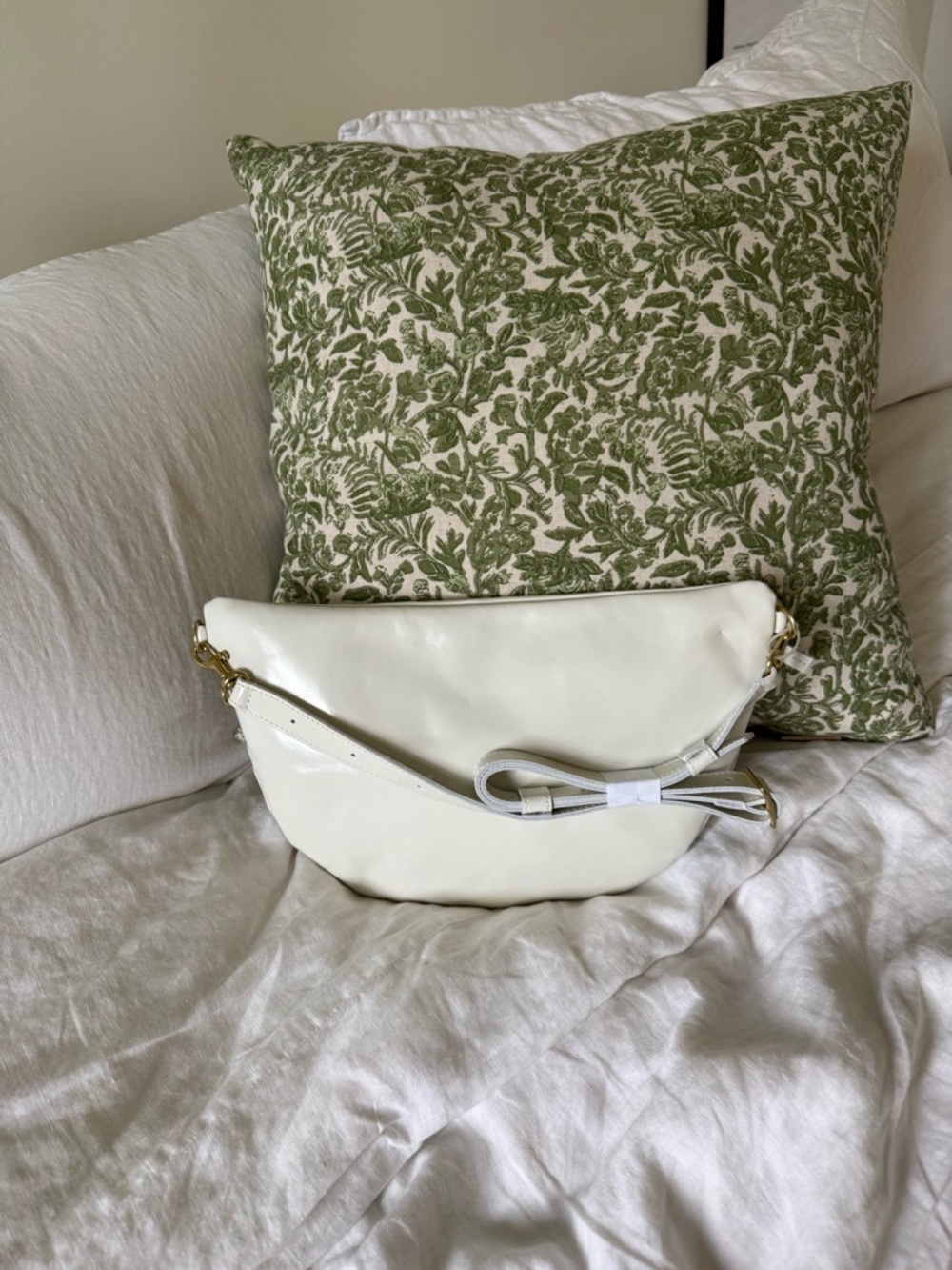 Clare V. Grande Fanny - Picture 2 of 3